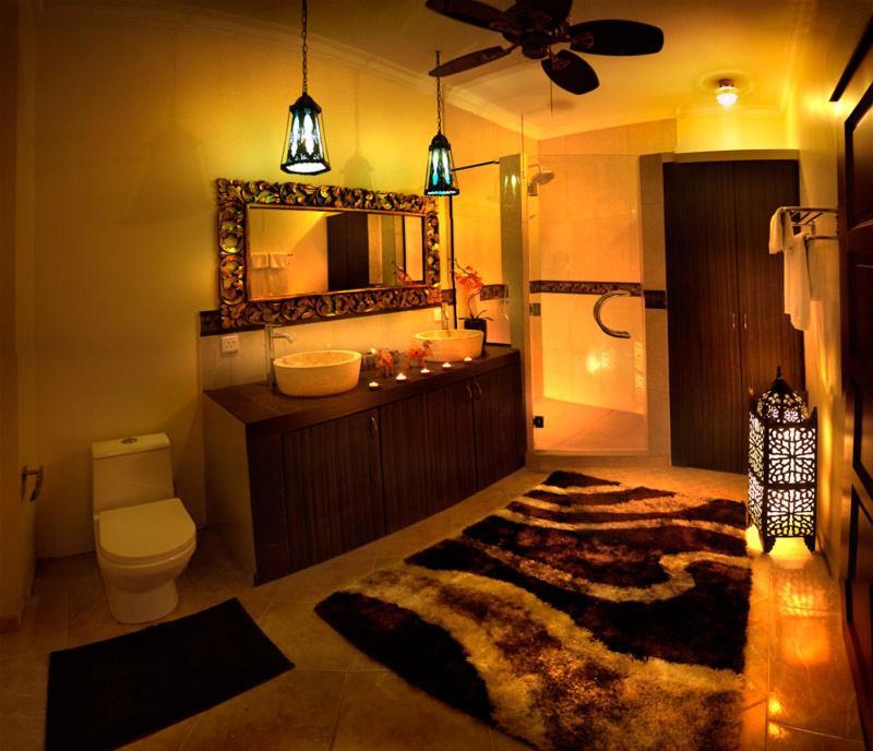 Tempat Senang Spa Resort & Restaurant Sekupang Esterno foto