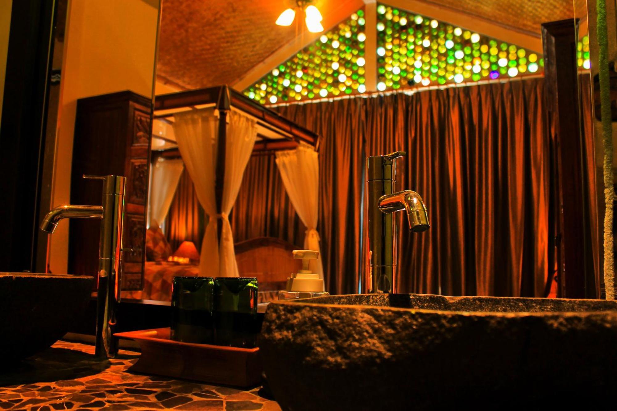 Tempat Senang Spa Resort & Restaurant Sekupang Esterno foto